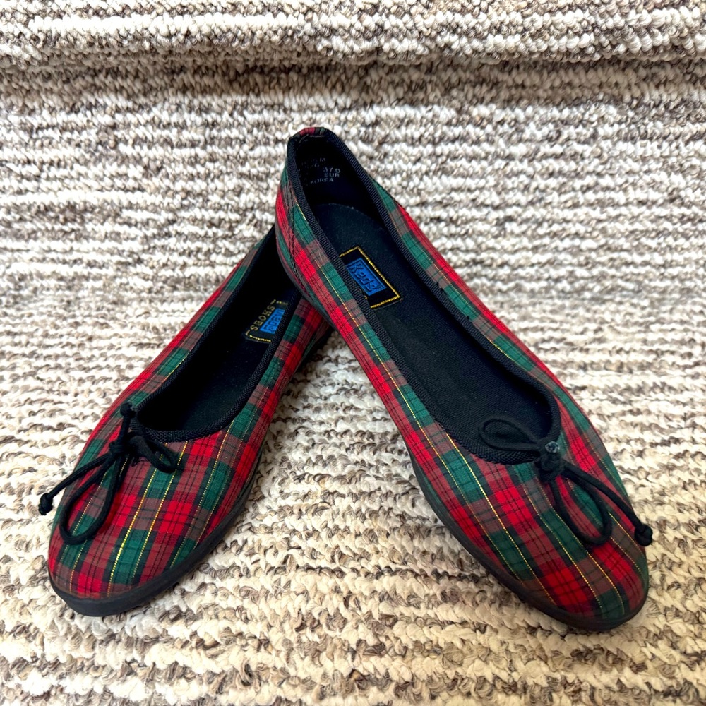 Red Green Black Metallic Plaid Keds Flats size 6.5